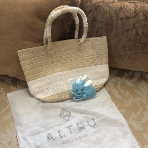 BRAND NEW Altru Straw Beach Tote